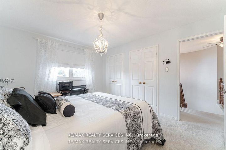 Photo 32 at 41 Christie Drive, Snelgrove, Brampton