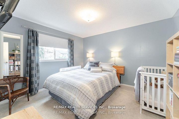 Photo 33 at 41 Christie Drive, Snelgrove, Brampton