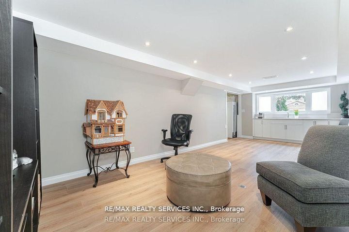 Photo 37 at 41 Christie Drive, Snelgrove, Brampton