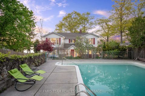 Photo 1 at 10 White Oaks Road, South Shore, Barrie
