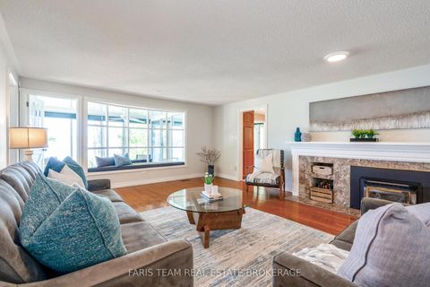 Photo 10 at 10 White Oaks Road, South Shore, Barrie