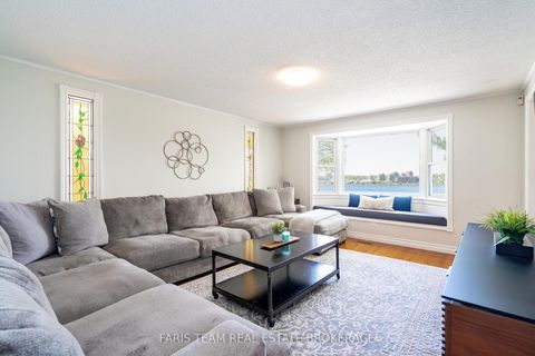 Photo 13 at 10 White Oaks Road, South Shore, Barrie