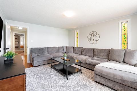 Photo 14 at 10 White Oaks Road, South Shore, Barrie