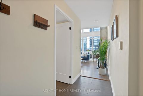 Photo 4 at 3205 - 15 Fort York Boulevard, Waterfront Communities C1, Toronto