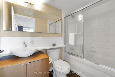 Photo 20 at 3205 - 15 Fort York Boulevard, Waterfront Communities C1, Toronto