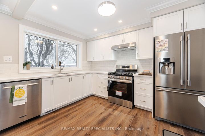 Photo 10 at 14 Marsden Crescent, Bram East, Brampton