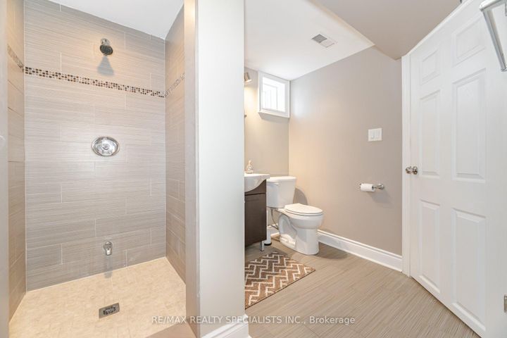 Photo 32 at 14 Marsden Crescent, Bram East, Brampton