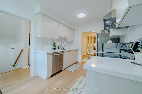 Photo 8 at 72 Painted Post Drive, Woburn, Toronto Photo 8 at 72 Painted Post Drive, Woburn, Toronto