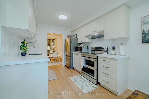 Photo 9 at 72 Painted Post Drive, Woburn, Toronto