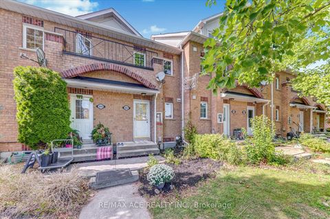 Photo 2 at 102 - 2 Hedge End Road, Rouge E11, Toronto