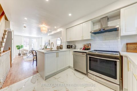 Photo 10 at 102 - 2 Hedge End Road, Rouge E11, Toronto