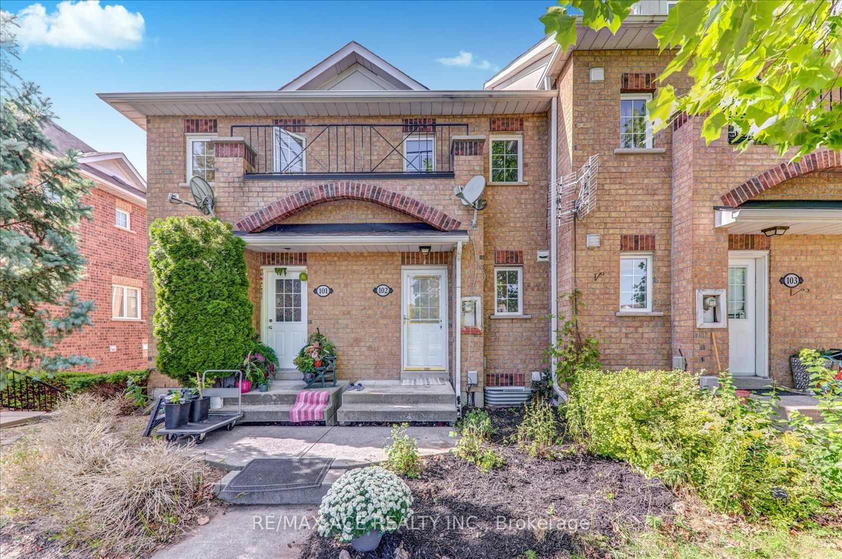 102 - 2 Hedge End Road, Rouge E11, Toronto 