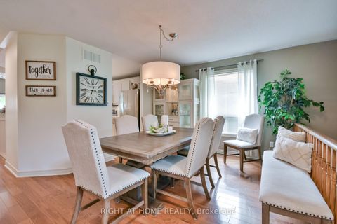 Photo 9 at 13 Couples Court, East Bayfield, Barrie