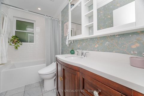 Photo 20 at 1539 Pembroke Drive, CP College Park, Oakville