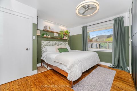 Photo 23 at 1539 Pembroke Drive, CP College Park, Oakville