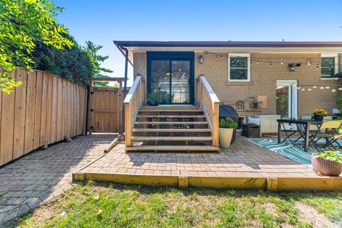 Photo 39 at 1539 Pembroke Drive, CP College Park, Oakville