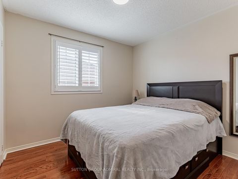 Photo 20 at 185 Foxfield Crescent, Patterson, Vaughan