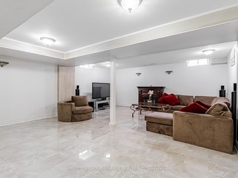 Photo 24 at 185 Foxfield Crescent, Patterson, Vaughan