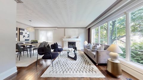 Photo 5 at 5 Grasspoint Crescent, Markland Wood, Toronto