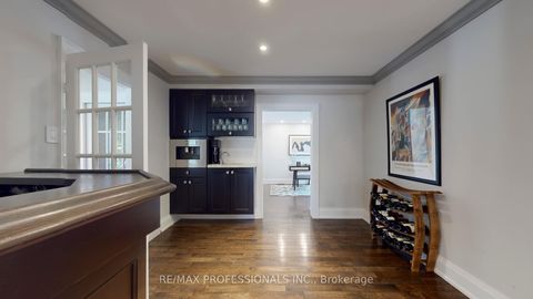 Photo 8 at 5 Grasspoint Crescent, Markland Wood, Toronto