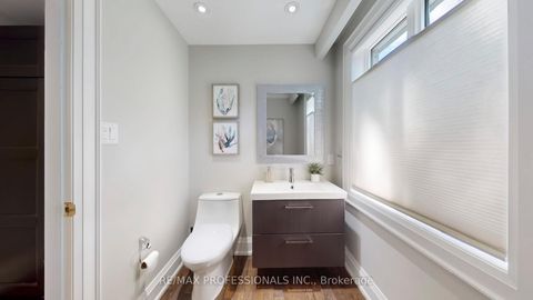 Photo 10 at 5 Grasspoint Crescent, Markland Wood, Toronto