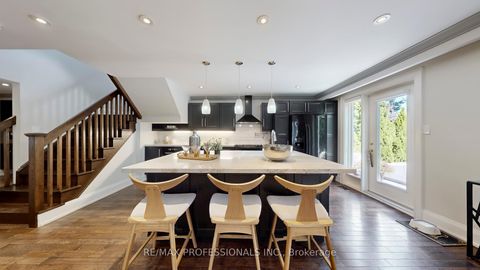 Photo 14 at 5 Grasspoint Crescent, Markland Wood, Toronto