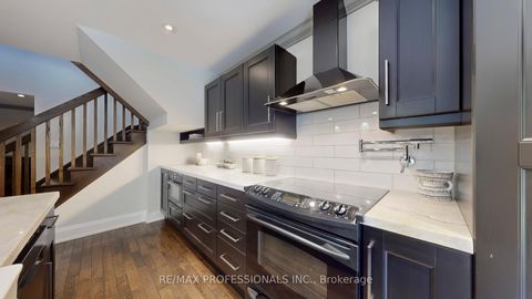 Photo 15 at 5 Grasspoint Crescent, Markland Wood, Toronto