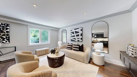 Photo 17 at 5 Grasspoint Crescent, Markland Wood, Toronto