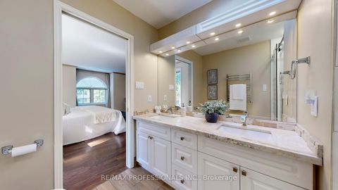 Photo 22 at 5 Grasspoint Crescent, Markland Wood, Toronto