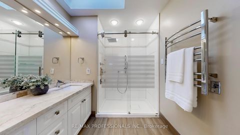 Photo 23 at 5 Grasspoint Crescent, Markland Wood, Toronto