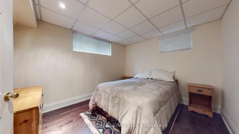 Photo 34 at 5 Grasspoint Crescent, Markland Wood, Toronto