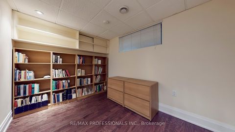 Photo 35 at 5 Grasspoint Crescent, Markland Wood, Toronto