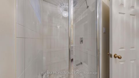 Photo 37 at 5 Grasspoint Crescent, Markland Wood, Toronto