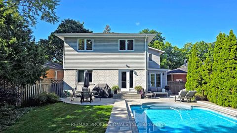 Photo 39 at 5 Grasspoint Crescent, Markland Wood, Toronto