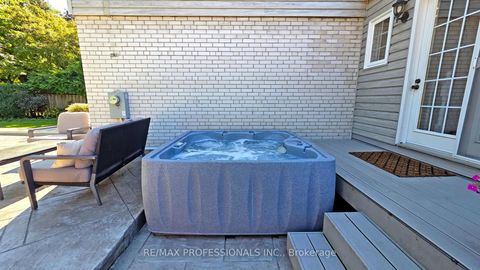 Photo 41 at 5 Grasspoint Crescent, Markland Wood, Toronto