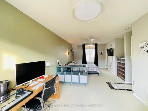 Photo 11 at #108 - 109 The Queensway, Swansea, Toronto