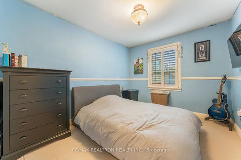 Photo 18 at 23 Allingham Gardens, Clanton Park, Toronto