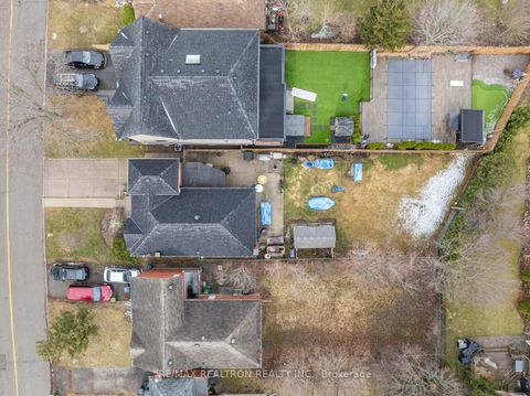 Photo 34 at 23 Allingham Gardens, Clanton Park, Toronto