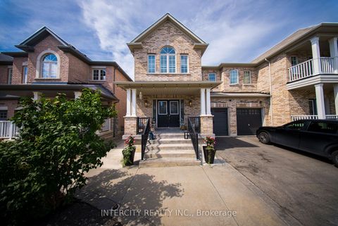 Photo 1 at 74 Terme Avenue, Vellore Village, Vaughan
