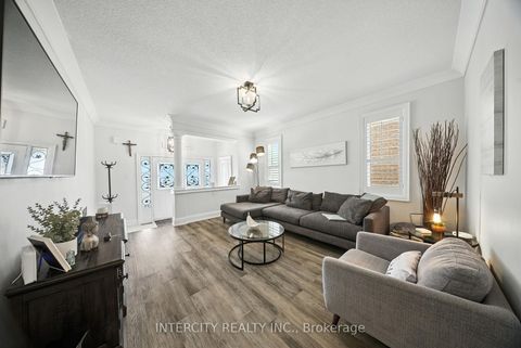 Photo 5 at 74 Terme Avenue, Vellore Village, Vaughan