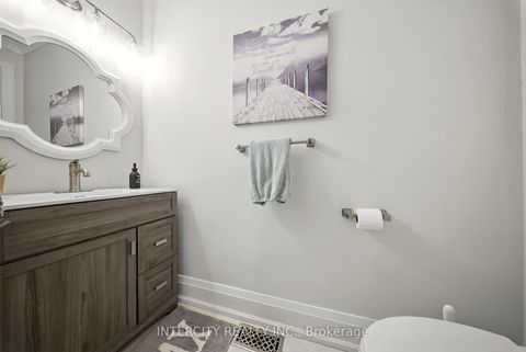 Photo 8 at 74 Terme Avenue, Vellore Village, Vaughan