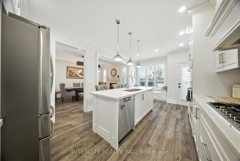 Photo 12 at 74 Terme Avenue, Vellore Village, Vaughan