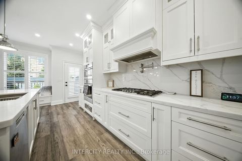 Photo 13 at 74 Terme Avenue, Vellore Village, Vaughan