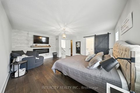 Photo 19 at 74 Terme Avenue, Vellore Village, Vaughan