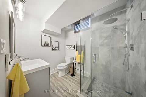 Photo 33 at 74 Terme Avenue, Vellore Village, Vaughan