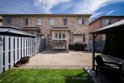 Photo 34 at 74 Terme Avenue, Vellore Village, Vaughan