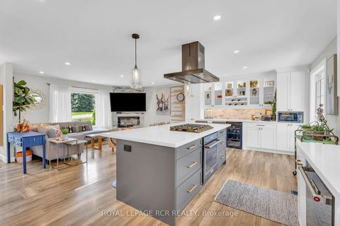 Photo 18 at 9 Ianson Drive, Rural Scugog, Scugog