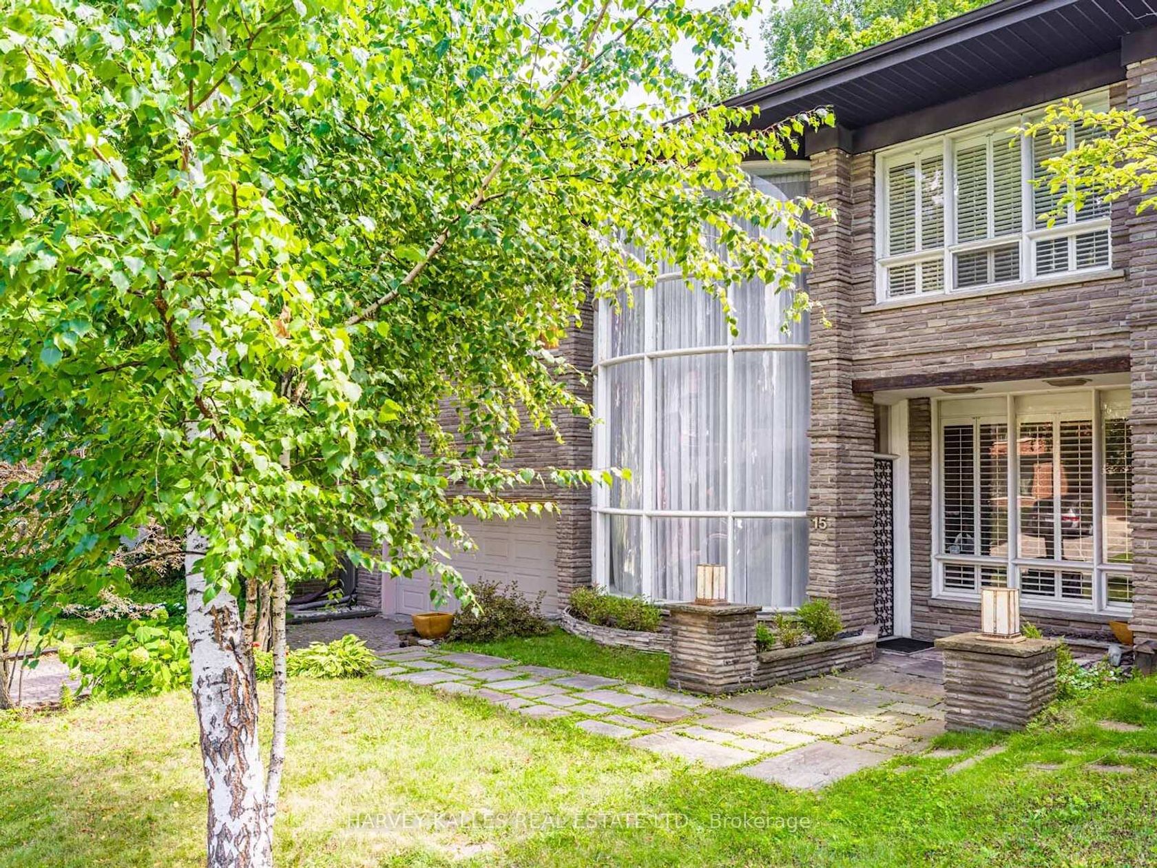 15 Ridelle Avenue, Forest Hill North, Toronto 