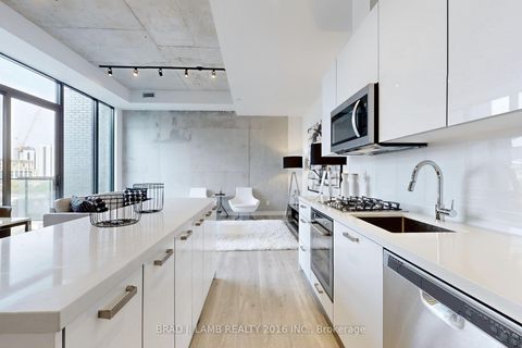 Photo 11 at 321 - 55 Ontario Street, Moss Park, Toronto