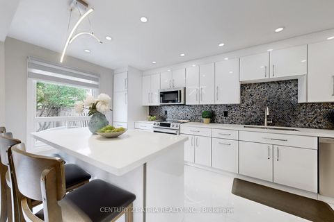 Photo 16 at 60 Steepleview Crescent, North Richvale, Richmond Hill